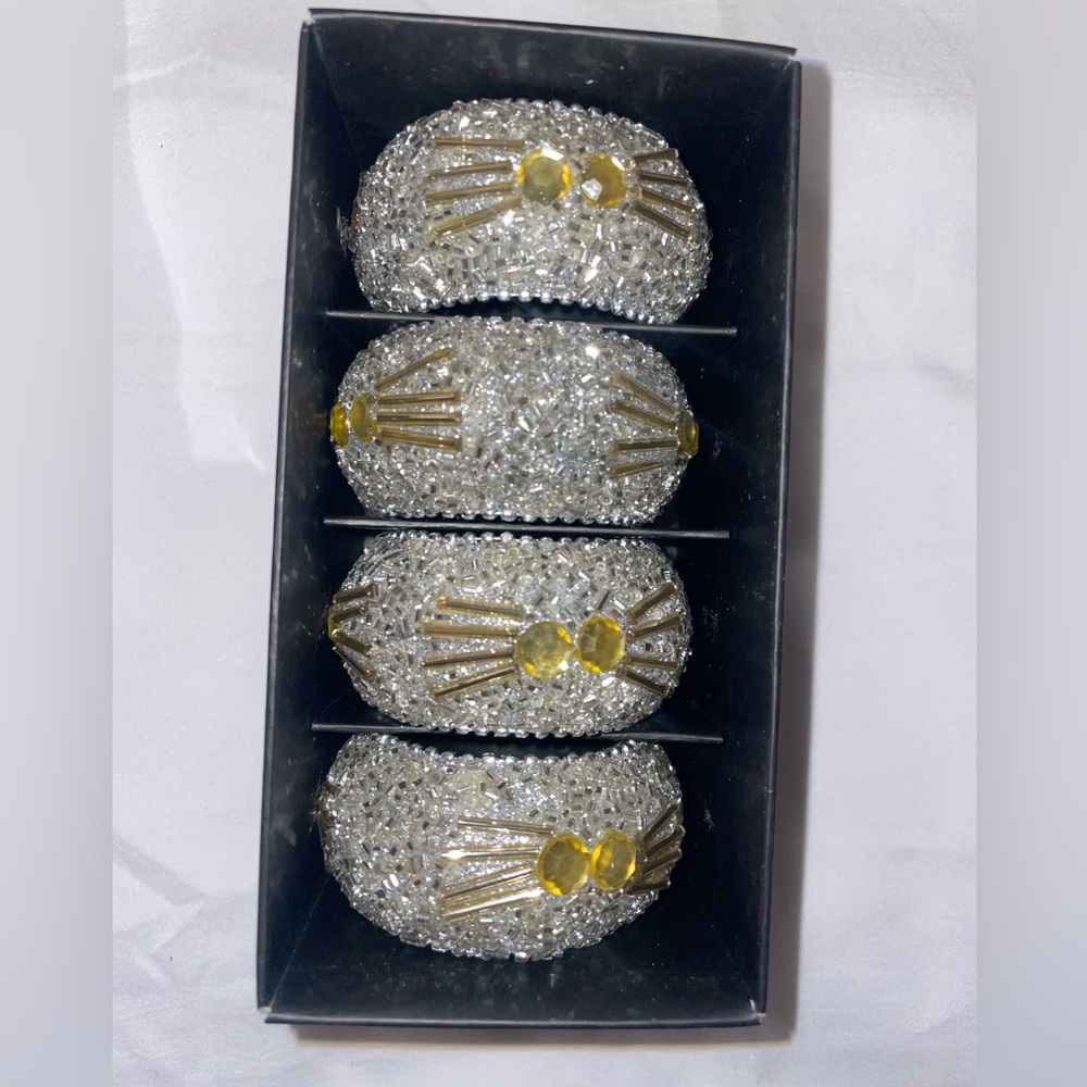 SET OF 4 NAPKIN RINGS - Picture 2 of 3